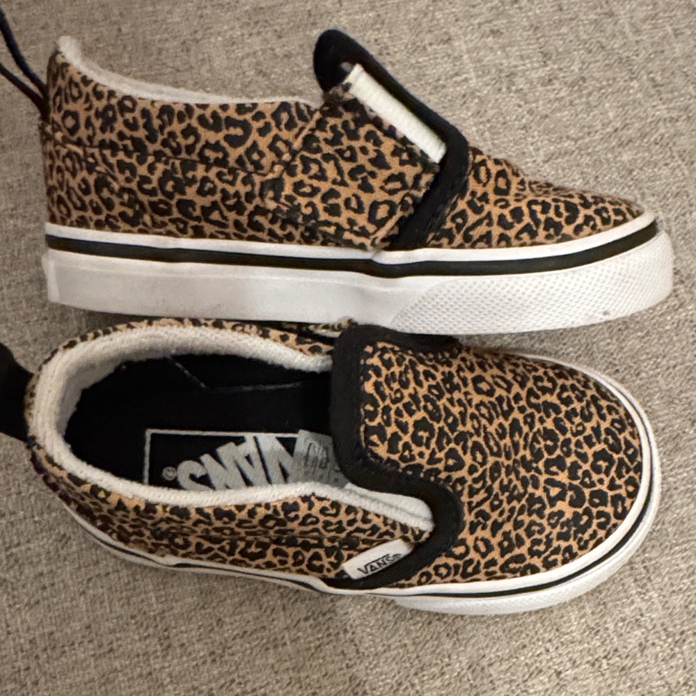 Vans toddler Leopard Slip-On Sneakers